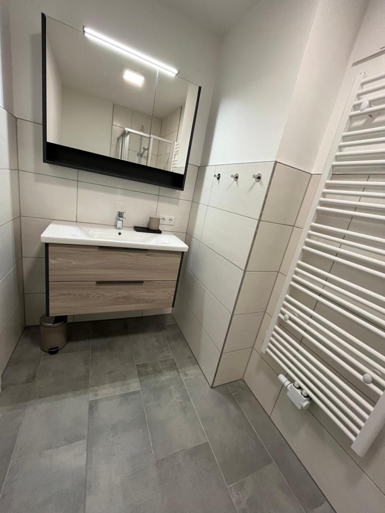 Living - Neue Stadtwohnung Apartment *